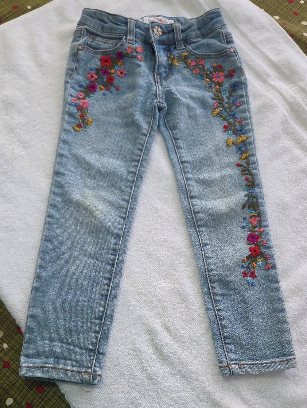 Annie Light Blue Girls' Jeans with Floral Embroidery Sz 4